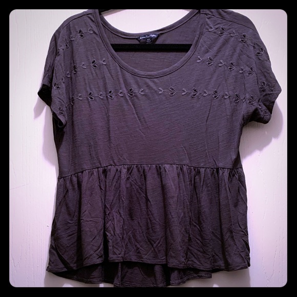 American Eagle Outfitters Tops - 🌻 3/$15 American Eagle NWOT Gray Peplum top